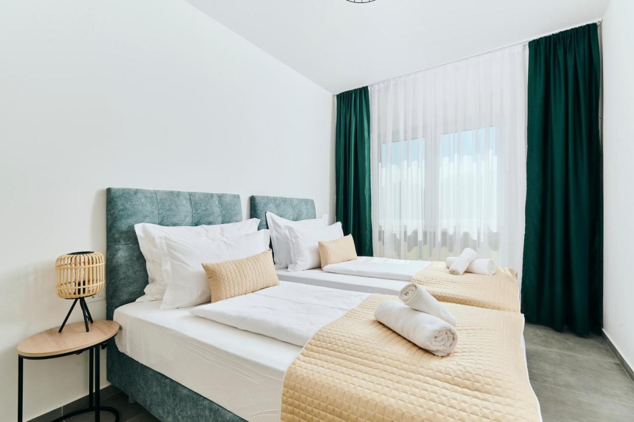 Apartments San Maris Umag Extérieur photo