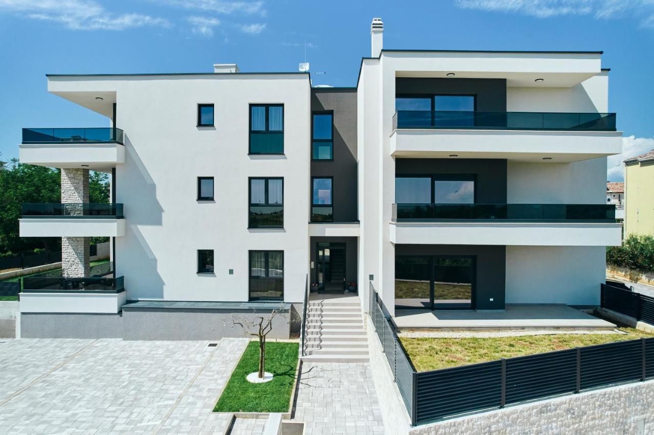 Apartments San Maris Umag Extérieur photo